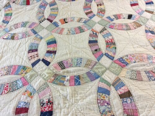 Double Wedding Ring Quilt For Sale
 FABULOUS VINTAGE HANDMADE DOUBLE WEDDING RING Quilt