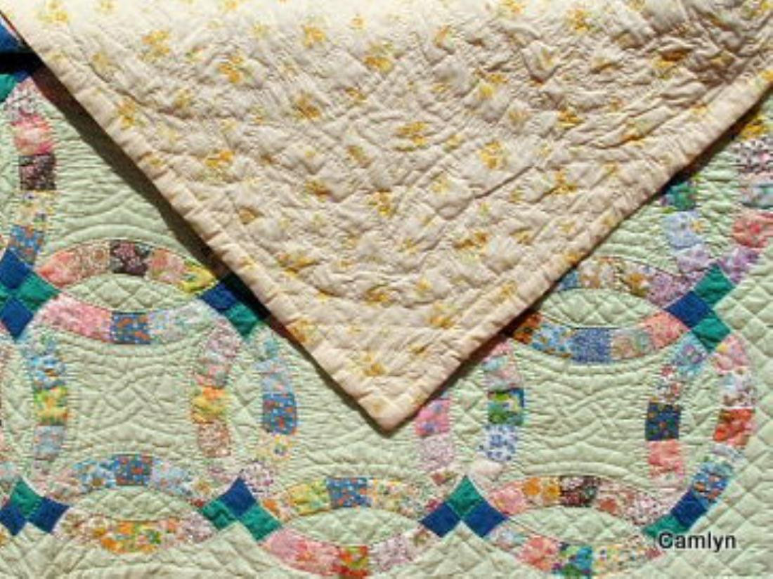 Double Wedding Ring Quilt For Sale
 Picture 2 of Quilt for Sale Twin or Lap Quilt Vintage