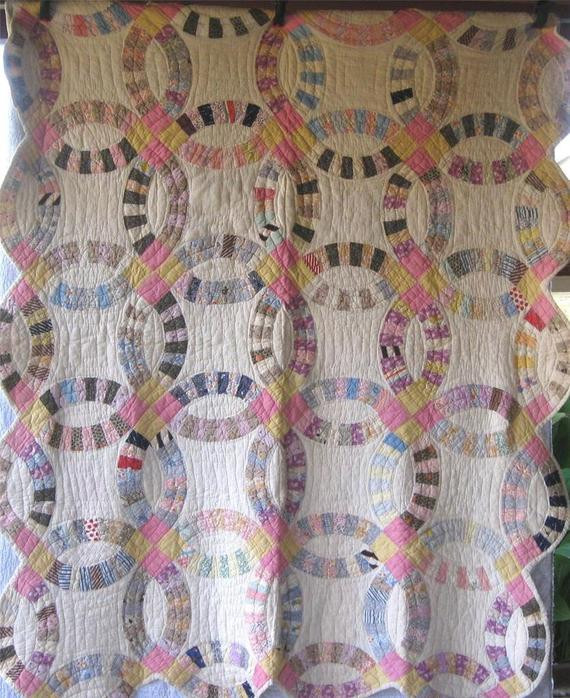 Double Wedding Ring Quilt For Sale
 Fall Sale f Double Wedding Ring Antique Vintage Quilt