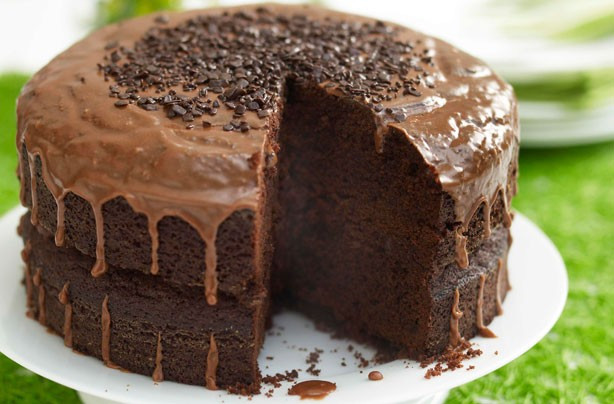 Easy Birthday Cake Recipe
 Easy Chocolate Birthday Cake