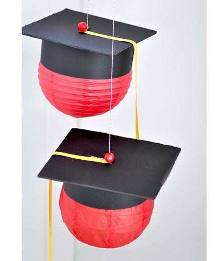 Easy Centerpiece Ideas For Graduation Party
 Graduation Decorations