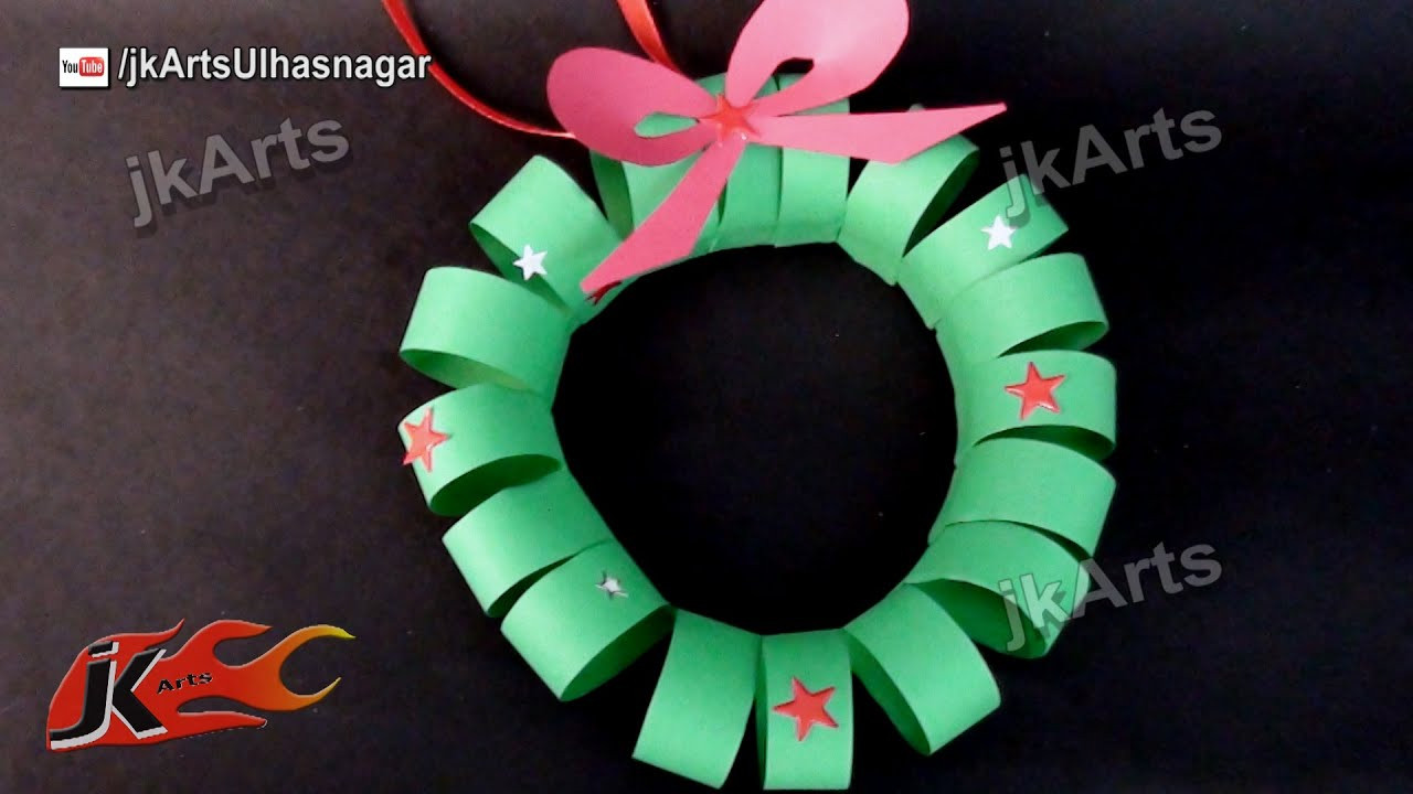 Easy Christmas Arts And Crafts
 How to make paper christmas wreath