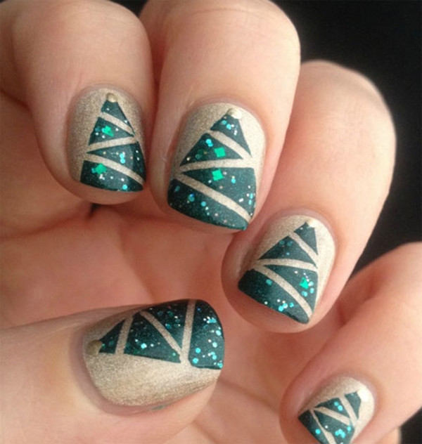 Easy Christmas Nail Ideas
 40 Easy Christmas Nail Art Designs and Ideas for 2016