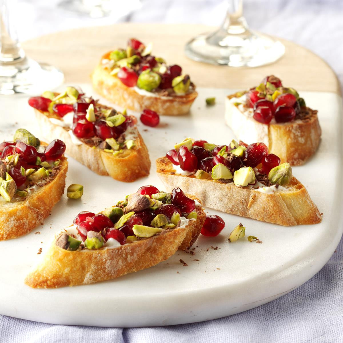 Easy Christmas Party Food Ideas
 40 Easy Christmas Appetizer Ideas Perfect for a Holiday