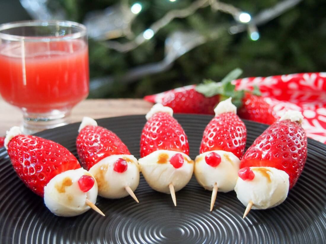 Easy Christmas Party Food Ideas
 Strawberry Santas and other easy Holiday party ideas