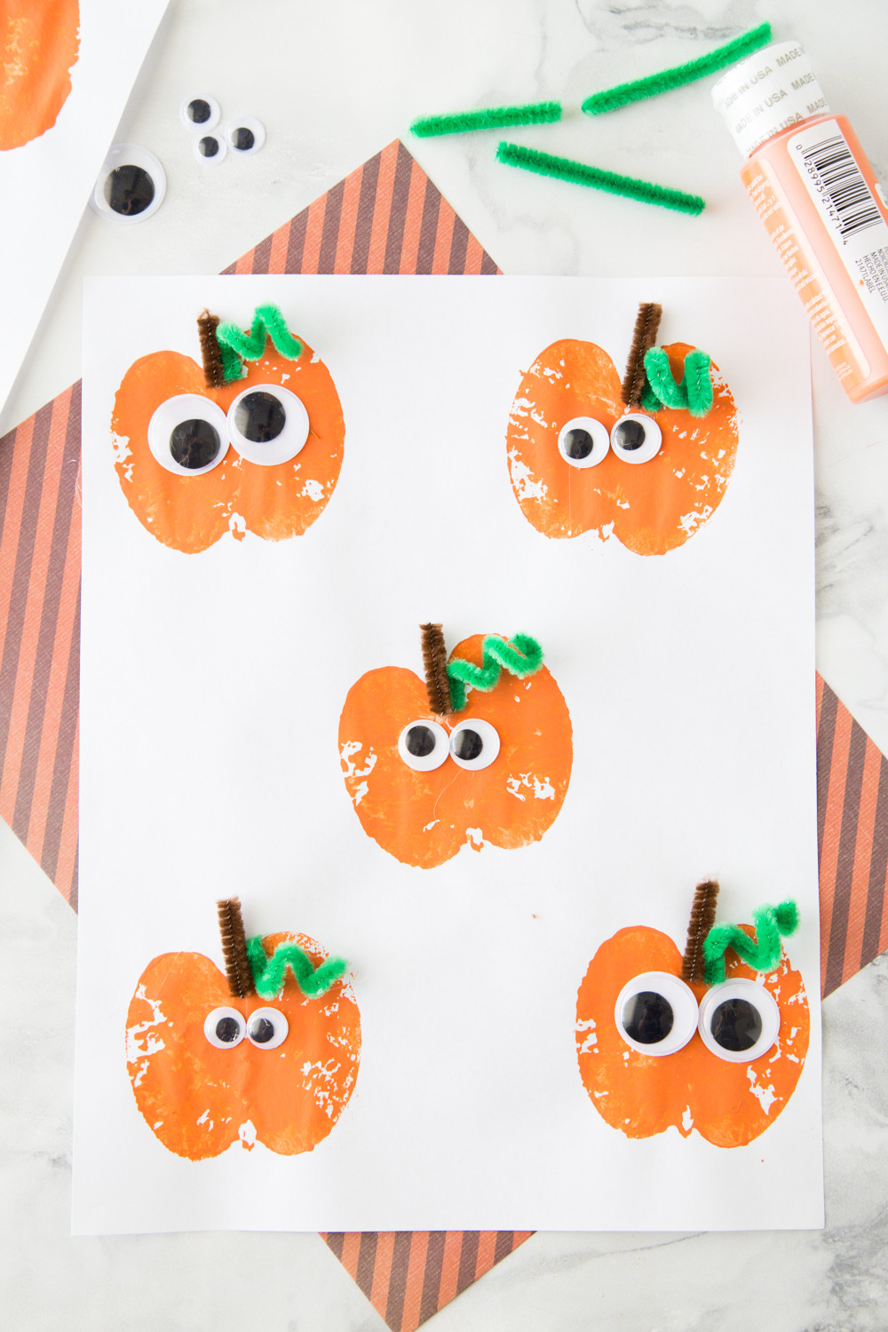 Easy Preschool Craft
 Apple Stamping Pumpkin Craft Made To Be A Momma