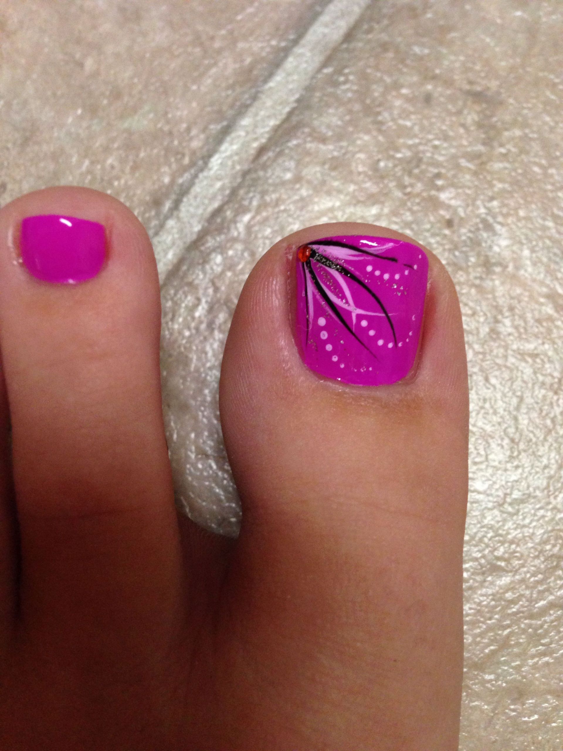 Easy Toe Nail Art
 Pedicure toe design e to Luxury Spa & Nails for all of