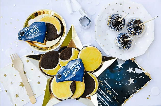 Eclipse Party Food Ideas
 Solar Eclipse Party Ideas Party Foods and Playlist