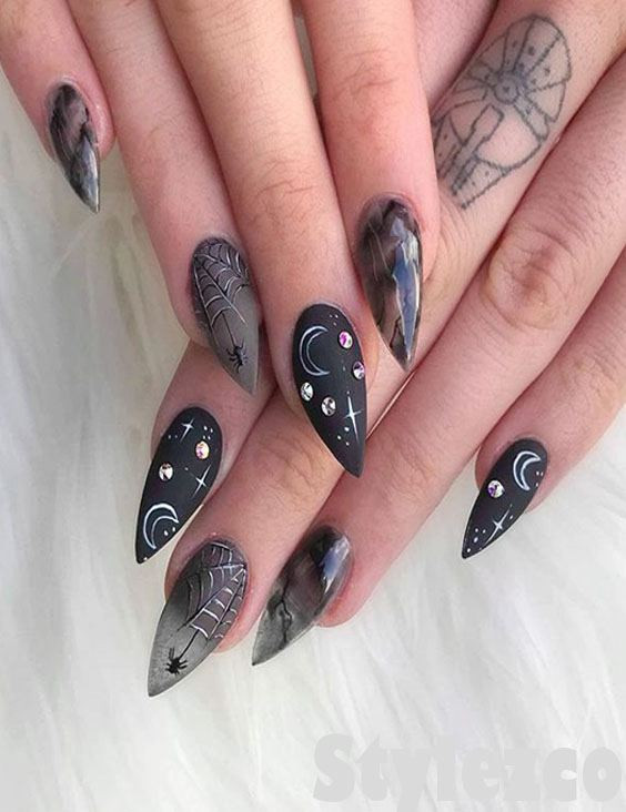 Edgy Nail Designs
 Edgy Black Nail Art Style & Designs To Try Right Now