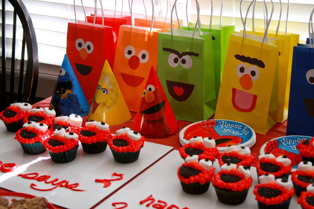 Elmo Themed Birthday Party Ideas
 Elmo Themed Birthday Party Ideas