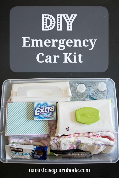 Emergency Car Kit DIY
 DIY Car Emergency Kit organized essentials in the car