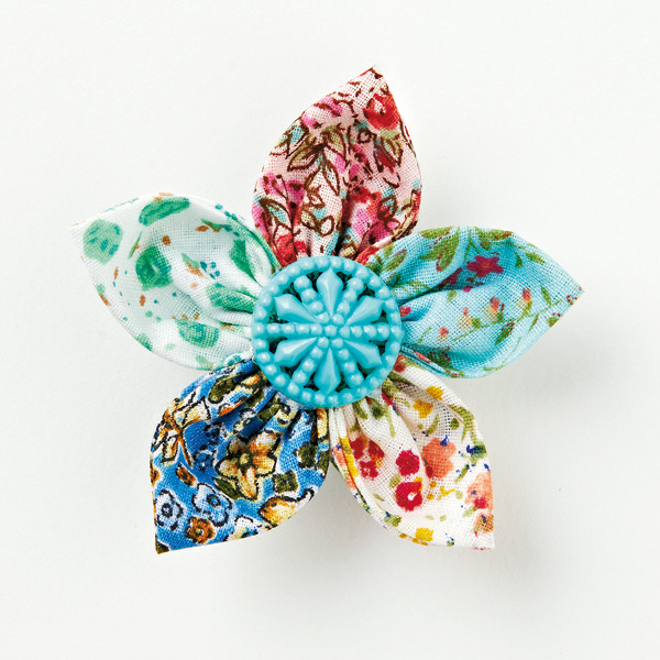 Fabric Brooches
 How to make a fabric flower brooch Mollie Makes