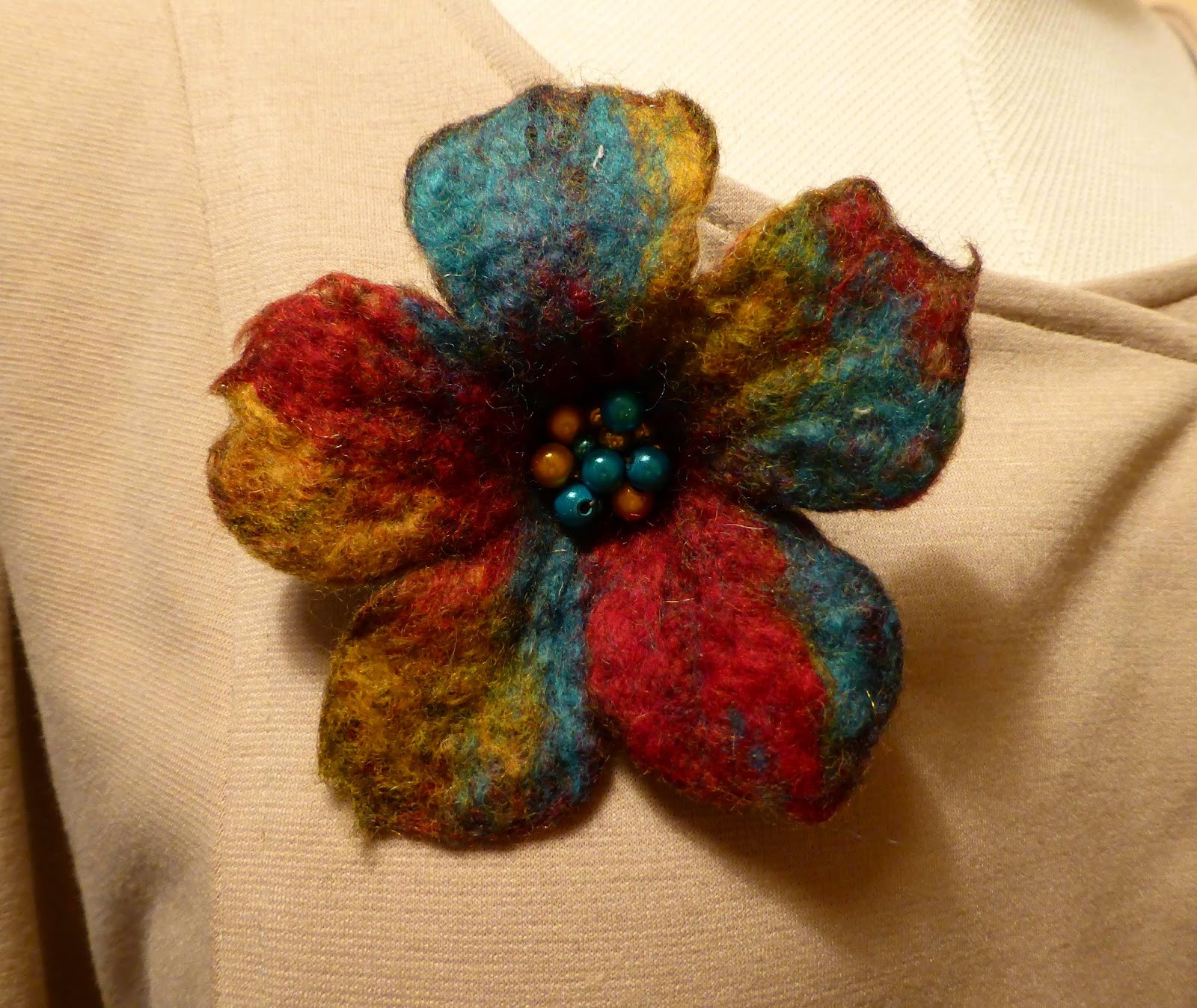 Felt Brooches
 Textile Snippets Felt Christmas Cards and Brooches