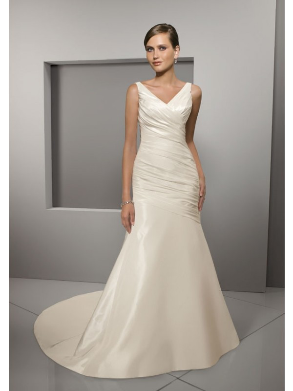 Fitted Wedding Dresses
 V Neckline Body Fitted Elegant Wedding Dress Fabrics in