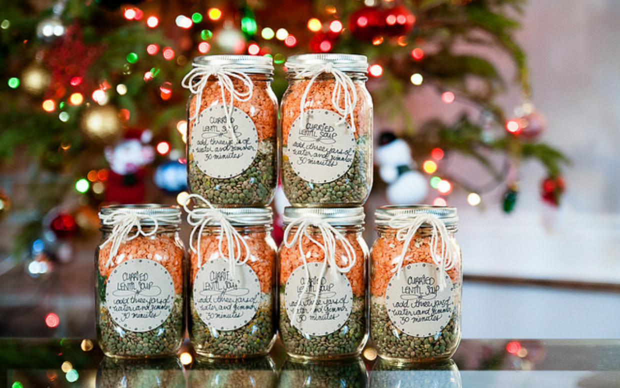 Food Holiday Gift Ideas
 16 Delicious Ideas for Holiday Food Gifting