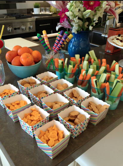 Food Ideas For Backyard Party
 Simple Summer party planning tips Kid Food Ideas