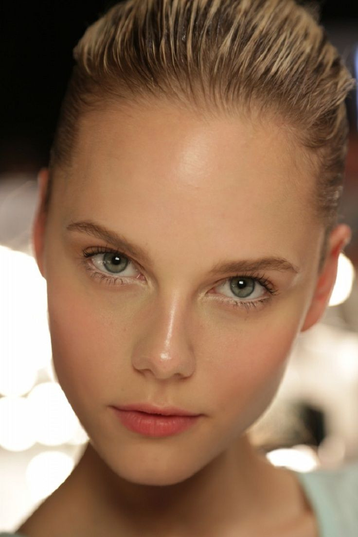 Fresh Makeup Looks
 Top 10 Secrets To Get A Natural Makeup Look