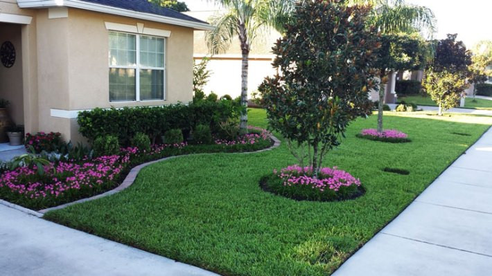 Front Yard Landscape Photos
 Quiet Corner Front Yard Landscaping Ideas and Tips Quiet