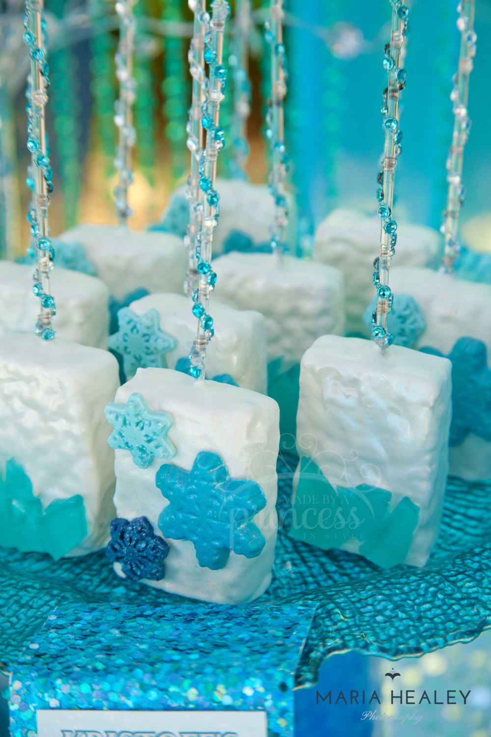 Frozen Birthday Decoration
 Frozen Party Ideas A Frozen Birthday Party Creative Juice