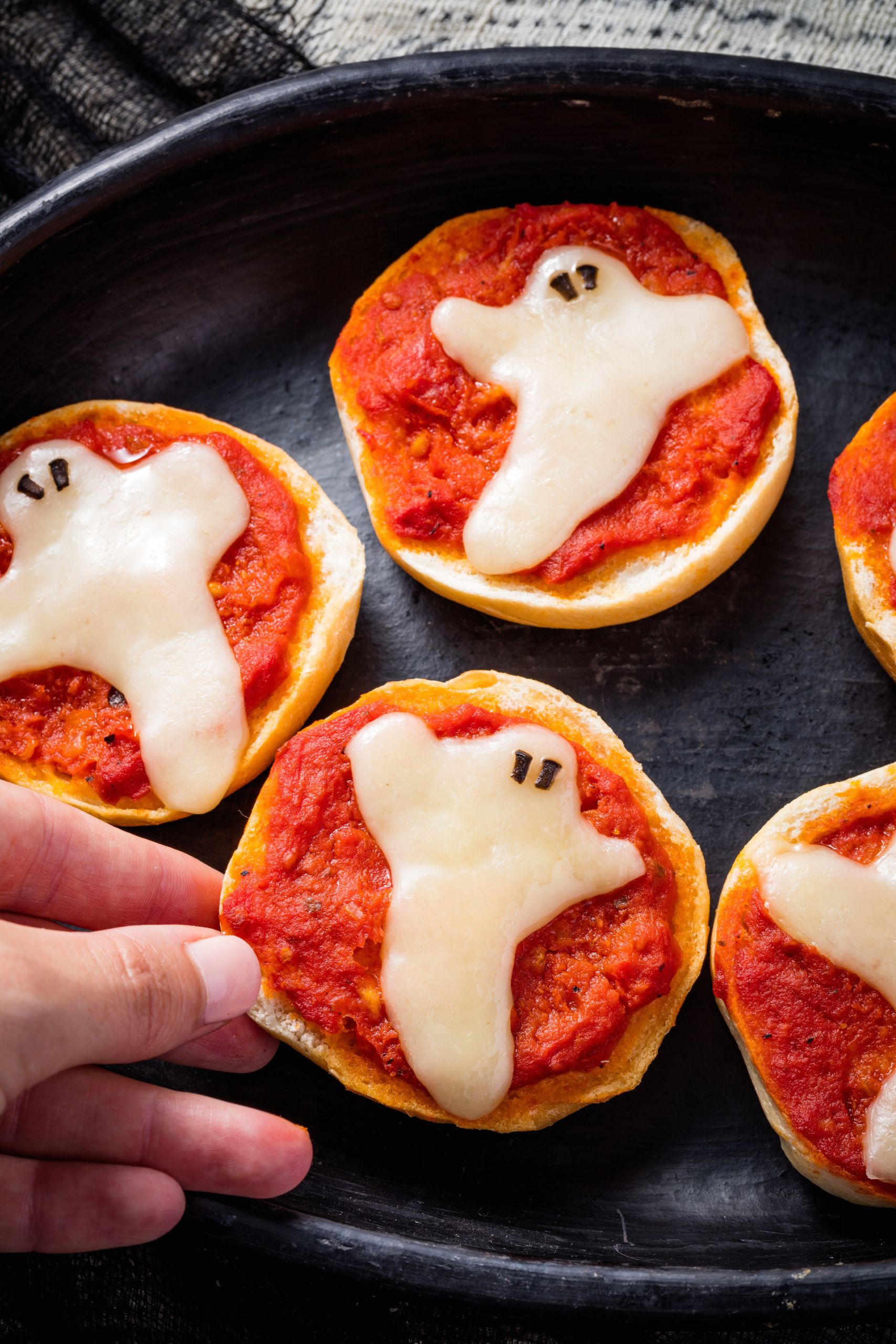 Fun Halloween Recipes For Kids
 20 Easy Halloween Appetizers Best Recipes for Halloween