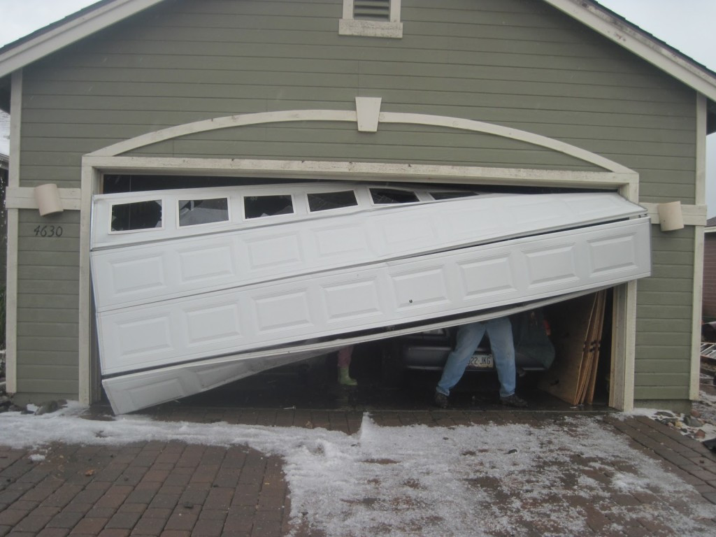 Garage Door Repairs
 Top Reasons You Need Help Fixing Your Garage Today Giant