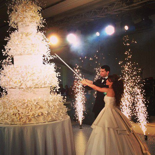 Giant Sparklers For Wedding
 huge wedding cake