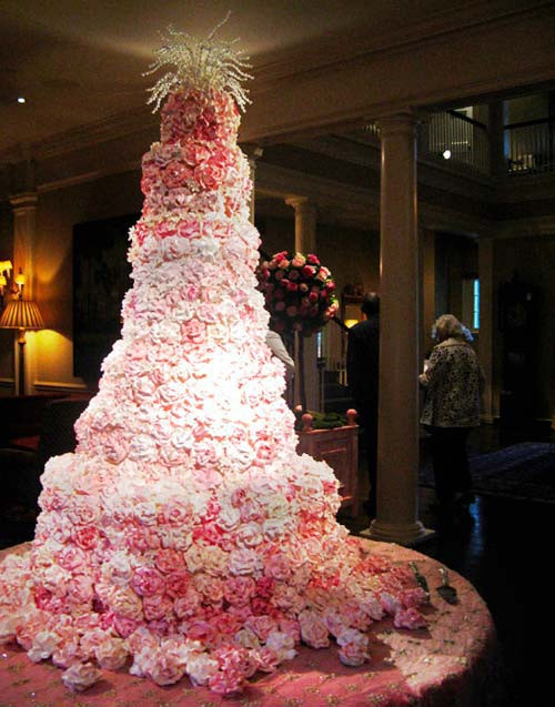 Giant Wedding Cakes
 Giant Wedding Cakes