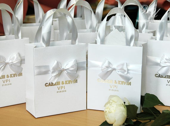 Gift Bags Wedding
 70 Luxury Wedding Gift Bags with satin ribbon bow and Gold