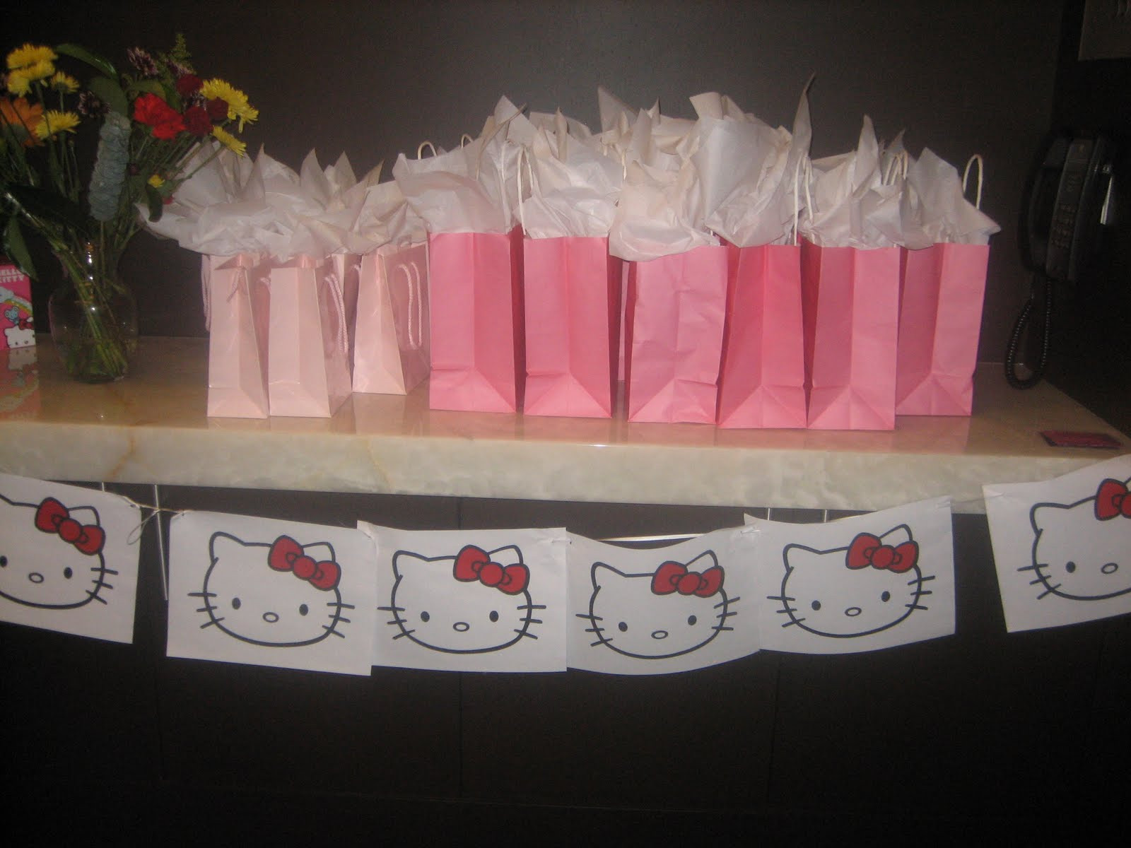 Gift Ideas For Guests At Baby Shower
 HELLO KITTY Baby Shower
