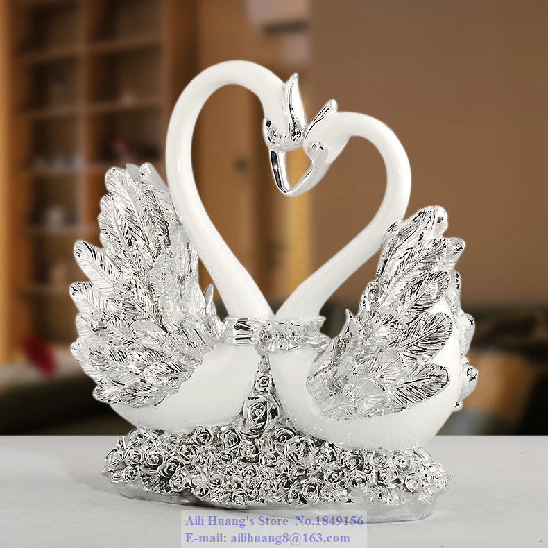 Gift Ideas For Wedding Couple
 A80 Rose Heart Swan Couple swan wedding t ideas wedding