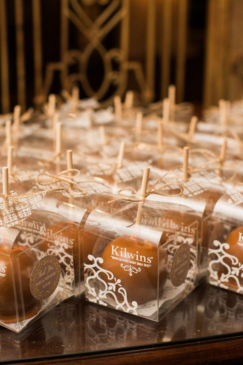 Gifts For Wedding
 18 Wedding Favor Ideas That Aren t Useless or Boring