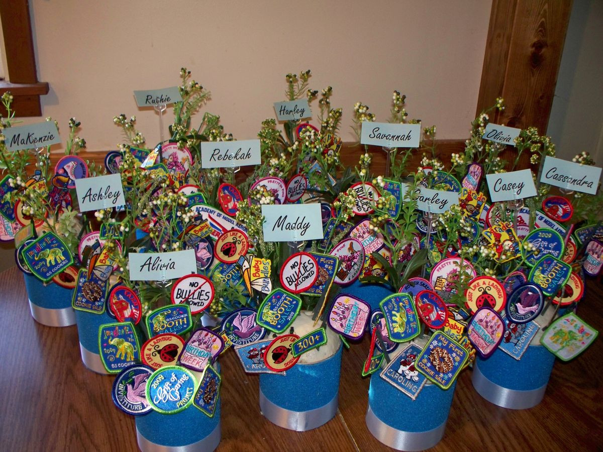 Girl Scout Christmas Party Ideas
 1000 images about Daisy investiture on Pinterest