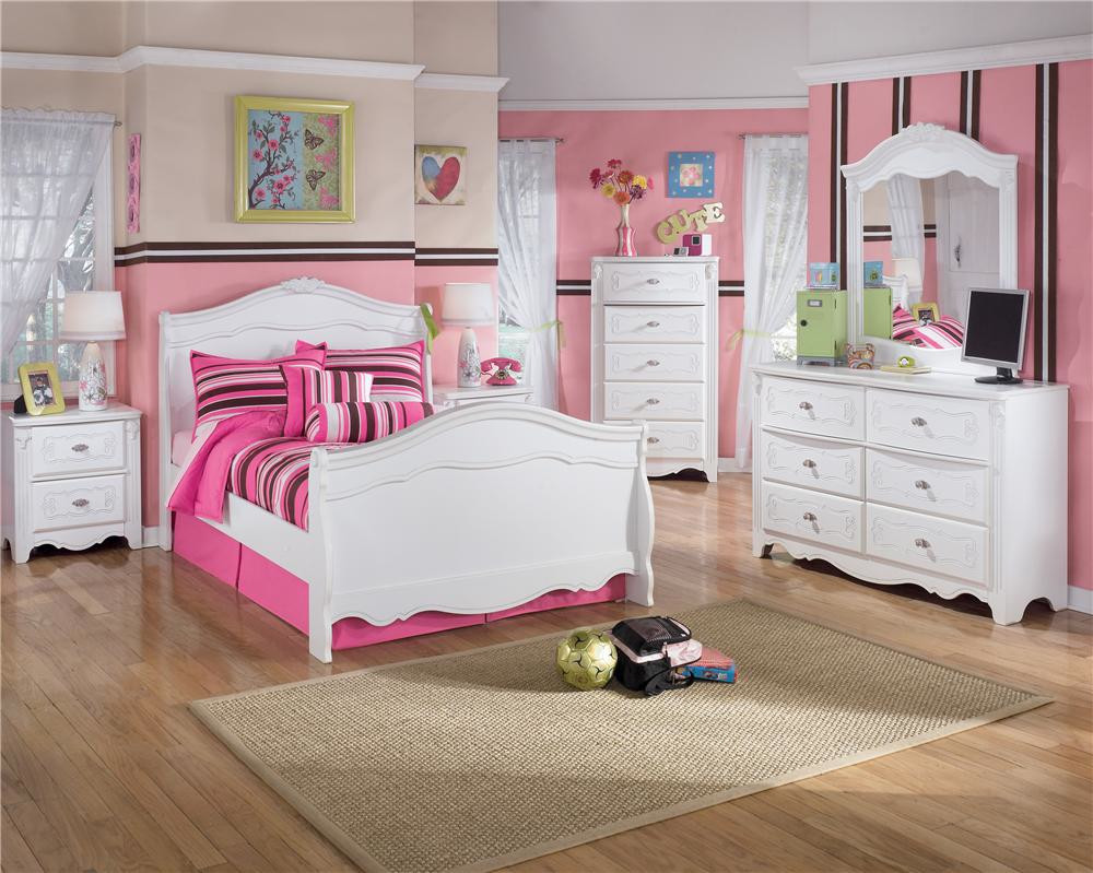 Girls Bedroom Set With Desk
 25 Romantic and Modern Ideas for Girls Bedroom Sets