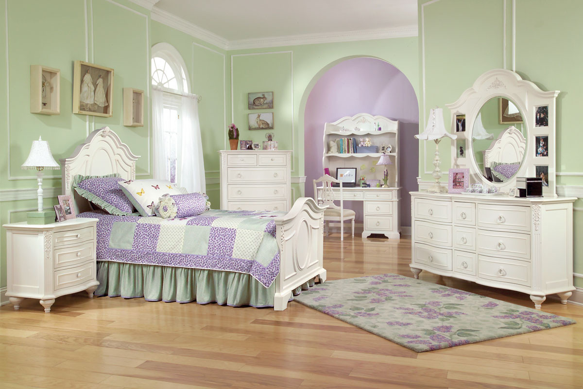Girls Bedroom Set With Desk
 Girls Bedroom Sets bining The Cute Aspects Amaza Design