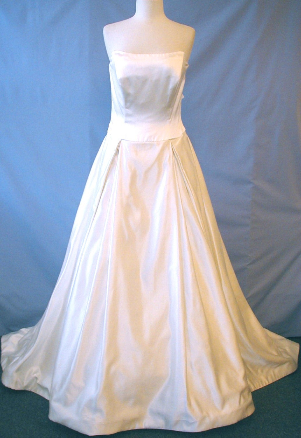 Givenchy Wedding Dress
 Beautiful Givenchy Wedding Dress size 10 by SophiaSimon on