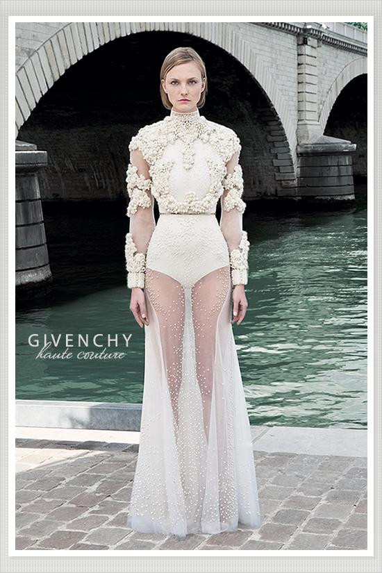 Givenchy Wedding Dress
 Dress Givenchy Haute Couture Weddbook