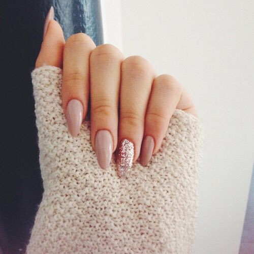 Glitter Almond Nails
 Lovely pink glitter almond nails Easy Nail Designs