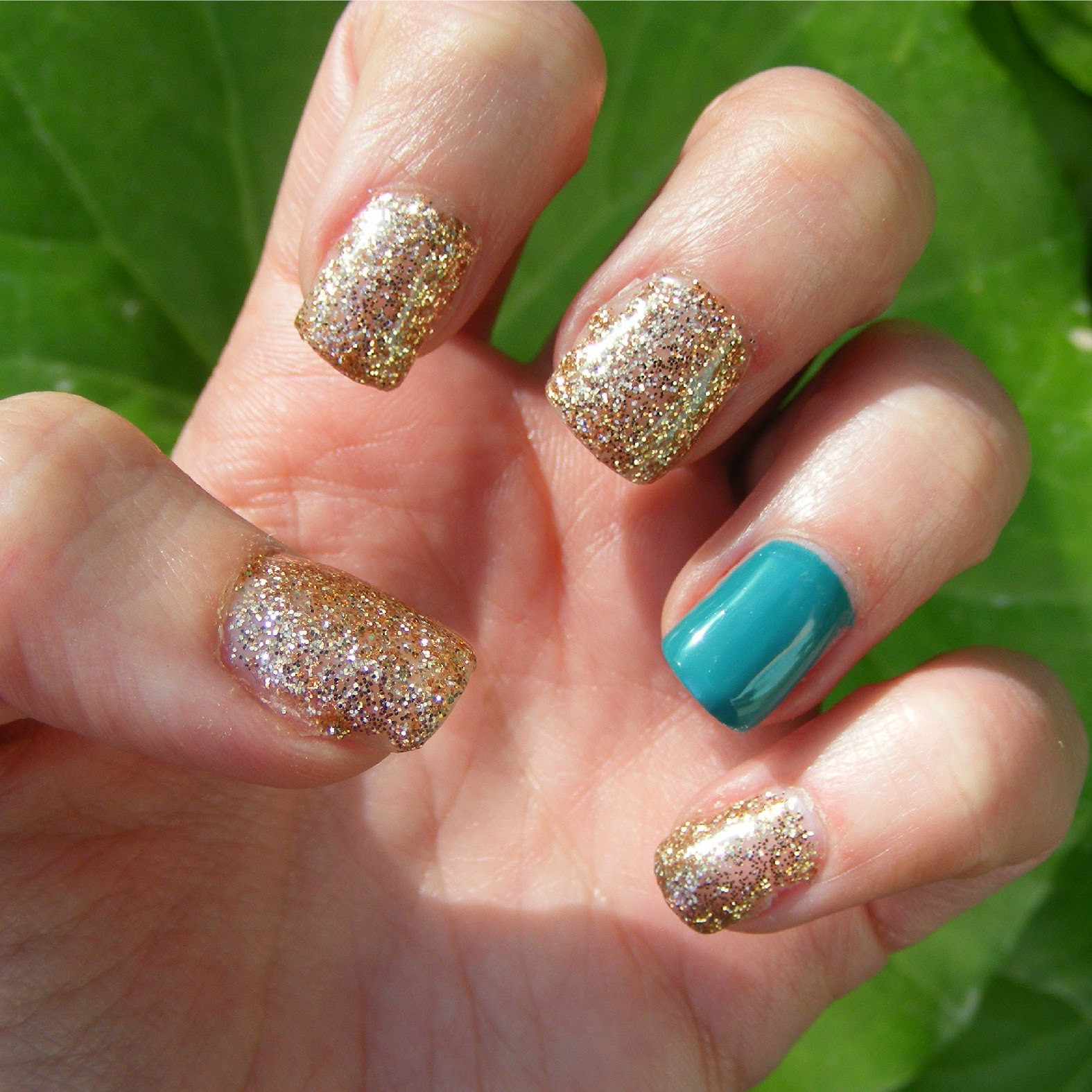 Glitter Gel Nails Pictures
 Cosette s Beauty Pantry Nails The Day NOTD Glitter