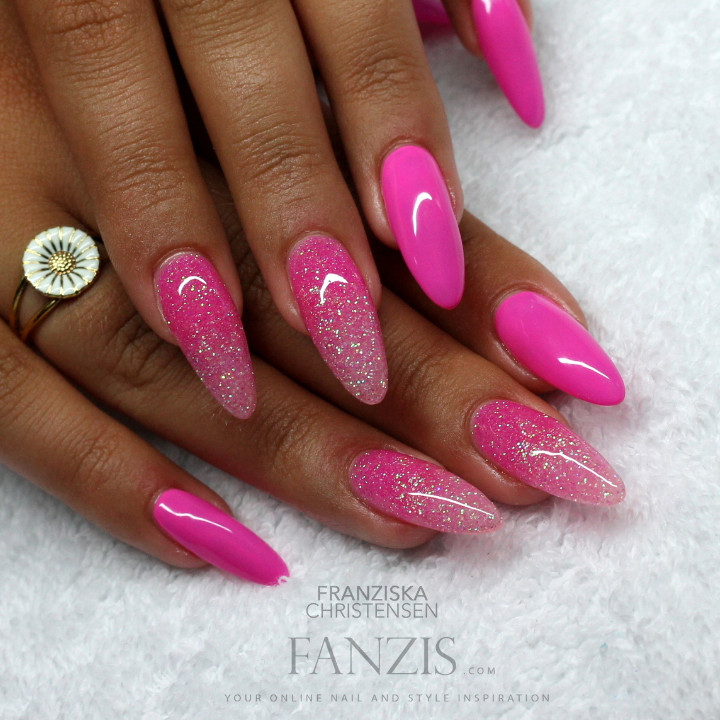 Glitter Nails Pink
 Nail Art Tutorial Pink Glitter Gra nt