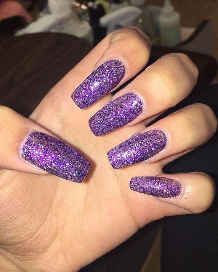 Glitter Purple Nails
 DannieC123 ⋆