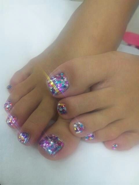 Glitter Toe Nail Designs
 Are these sequins or gems