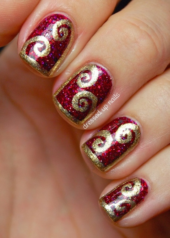Gold Glitter Nail Designs
 30 Beautiful Examples of Gold Glitter Nail Polish Art