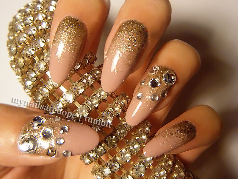 Gold Nail Ideas
 Pretty Nails with Gold Details