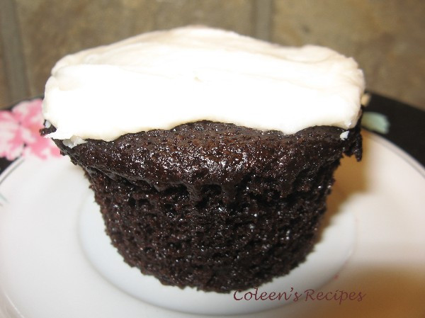 Gourmet Super Moist Vanilla Cupcakes Recipes
 Coleen s Recipes Super Moist Chocolate Cupcakes