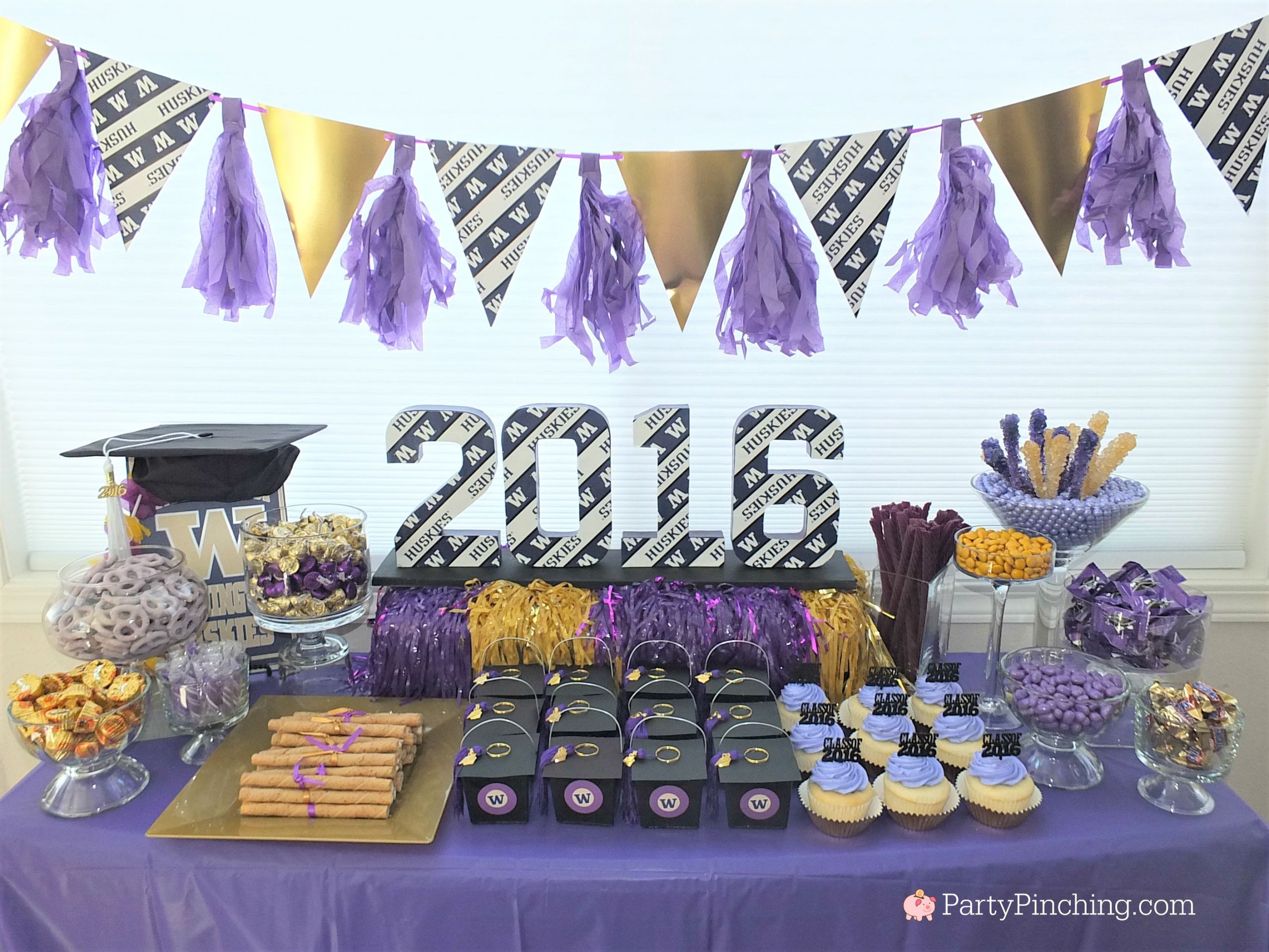 Graduation Party Candy Table Ideas
 College Graduation Party Graduation Party Ideas and Food