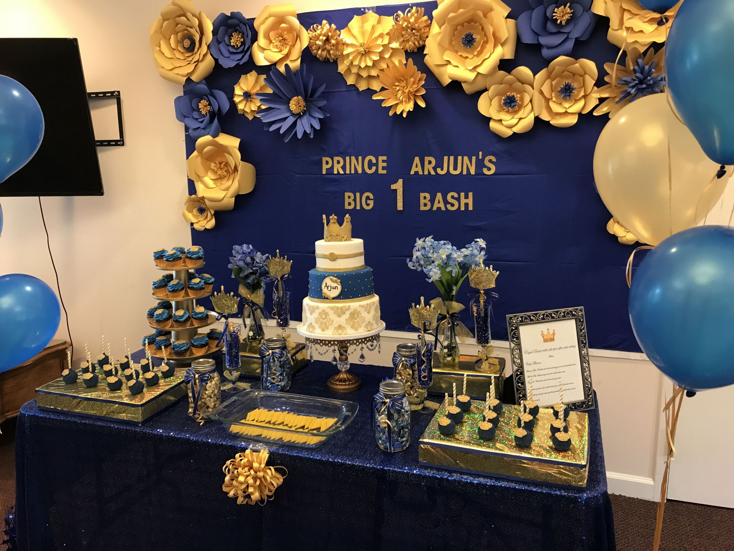 Graduation Party Ideas Blue And Gold
 Paper flowers done with royal blue and gold cardstock