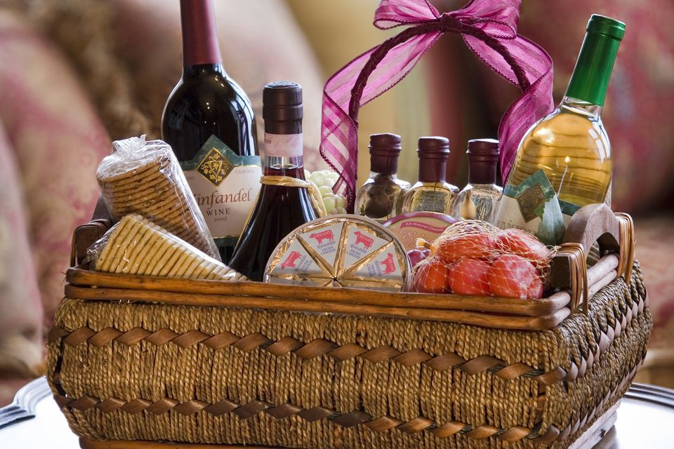 Great Gift Basket Ideas
 10 Great Christmas Gift Ideas for Bartenders