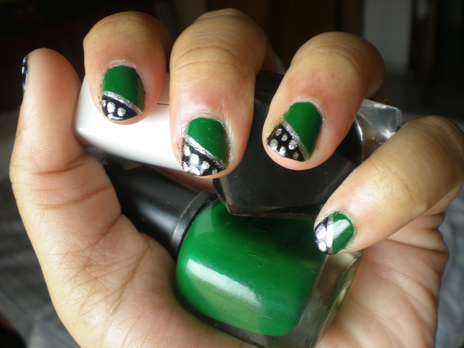 Green And Black Nail Designs
 indianvanity green & black with Polka Dots nail art