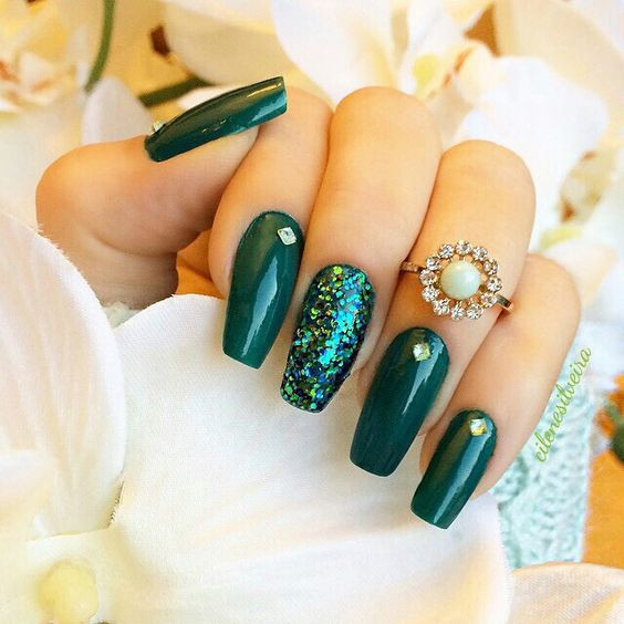 Green Nail Ideas
 25 Coolest Glitter Manicure Ideas From Pinterest Styleoholic