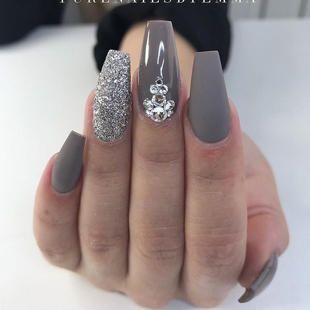 Grey Nails With Glitter
 grey and glittery nails Nails